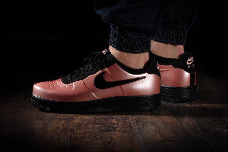 nike air force 1 foamposite pro cup on feet