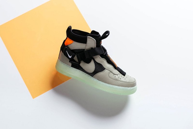 nike air force one utility mid